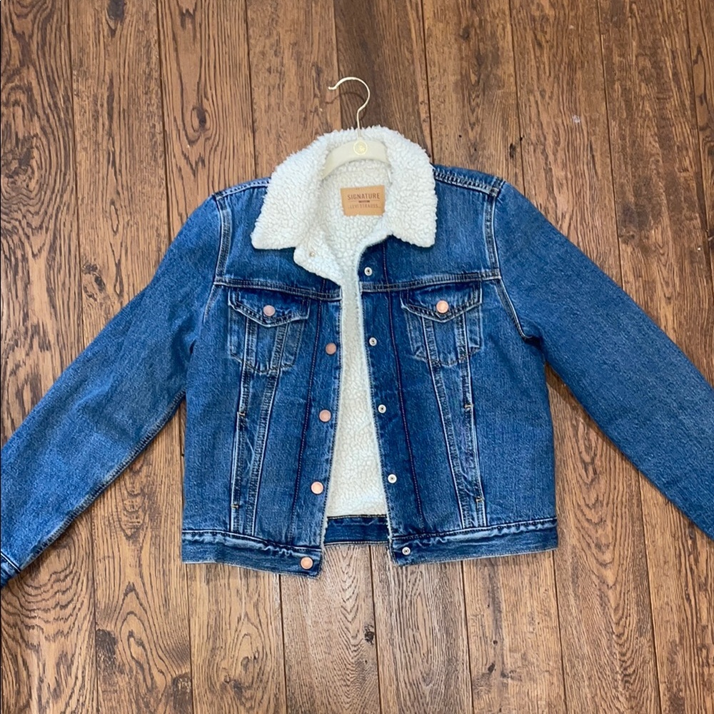 NWOT Levi’s Jean Jacket with Sherpa Lining